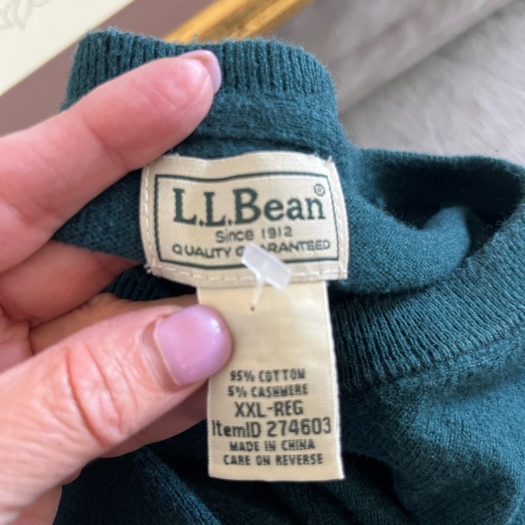 VTG L.L. Bean Men Cashmere Blend Sweater Sz 2XL Green V Neck - Picture 4 of 5